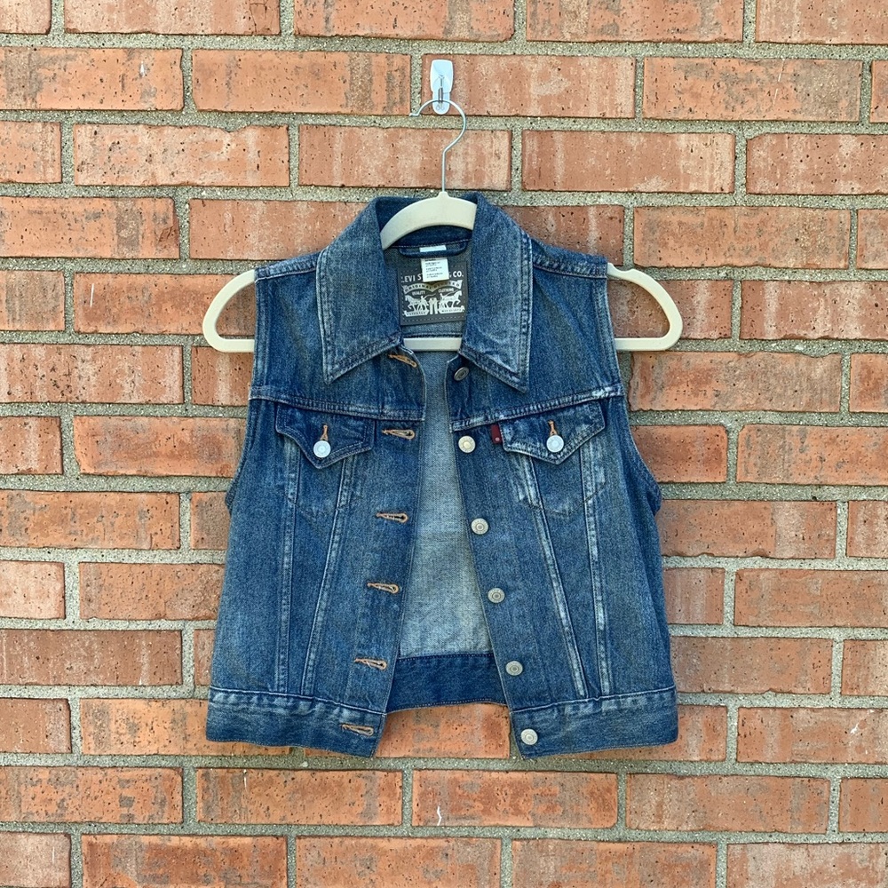 LEVI’s Denim Vest BNWOT